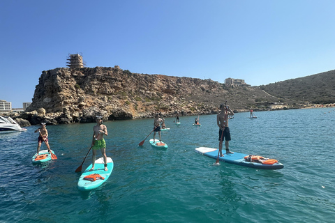 Lektion i stand up paddleboarding på Malta Surf School