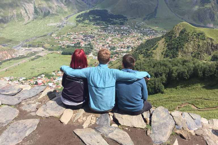 Gruzińska autostrada wojskowa, Ananuri, Gudauri, Kazbegi i lunch