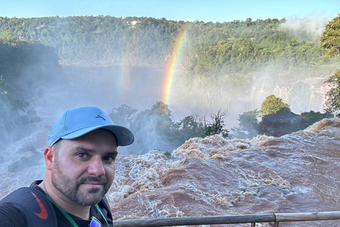 Iguaçu-Fälle auf beiden Seiten: 2-tägige Tour mit Flughafentransfer