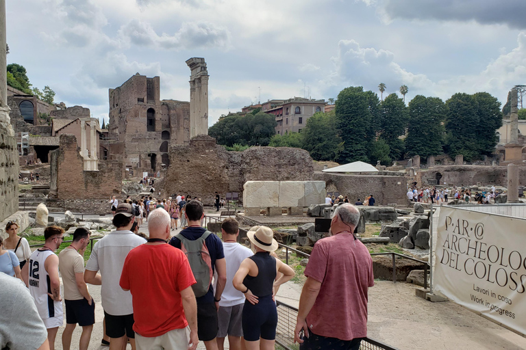 Roma: Coliseu, Arena, Fórum e Monte Palatino para grupos pequenosRoma: Tour pela Arena do Coliseu, Fórum Romano e Monte Palatino