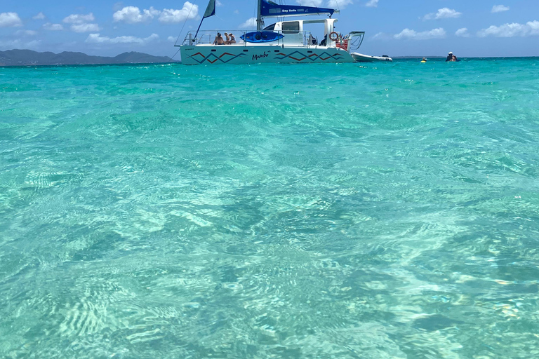 St. Martin: Catamaran Snorkel Cruise with Open Bar and Lunch