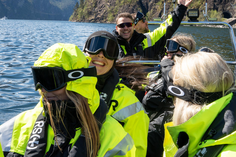 Bergen: Modalen RIB Fjord Safari with Lunch & Transfer