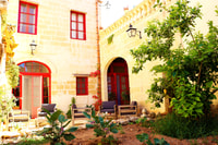 Gozo, Traditional and Local Breakfast in a Historic building - Housity