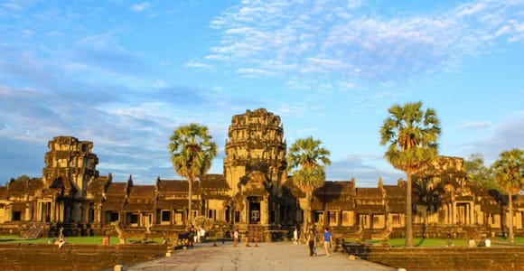 Angkor Wat and Angkor Thom Cycling Tour