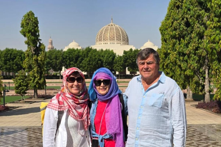 Muscat: City Highlights Tour with Grand Mosque & Souq Shared