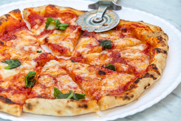 SORRENTO: Pizza School Mastering Neapolitan Delights