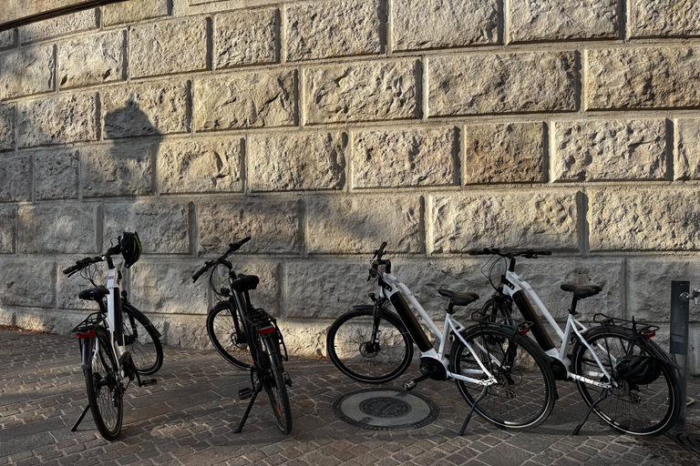 Budapest: Complete E-Bike Tour of Buda & Pest Highlights