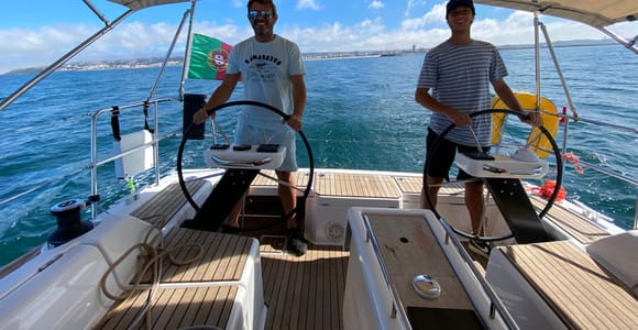 Portimão: Private Sailing Boat Tour with Swim and Wine