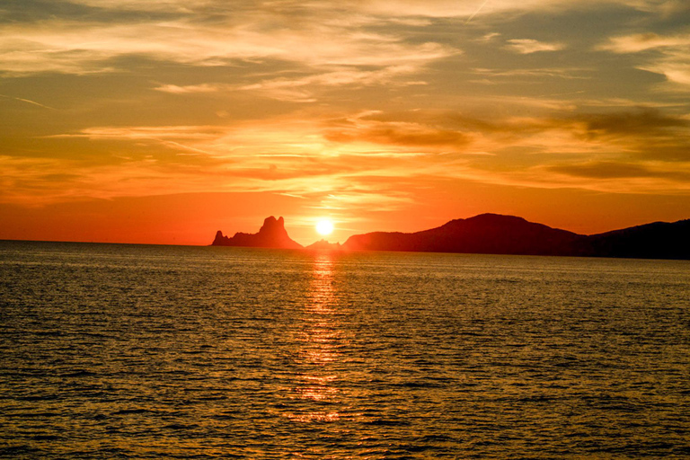 Ibiza: Formentera Boat with Open Bar, 3 meals & Sunset Party ADVANCE: Standard selection of food & open bar option