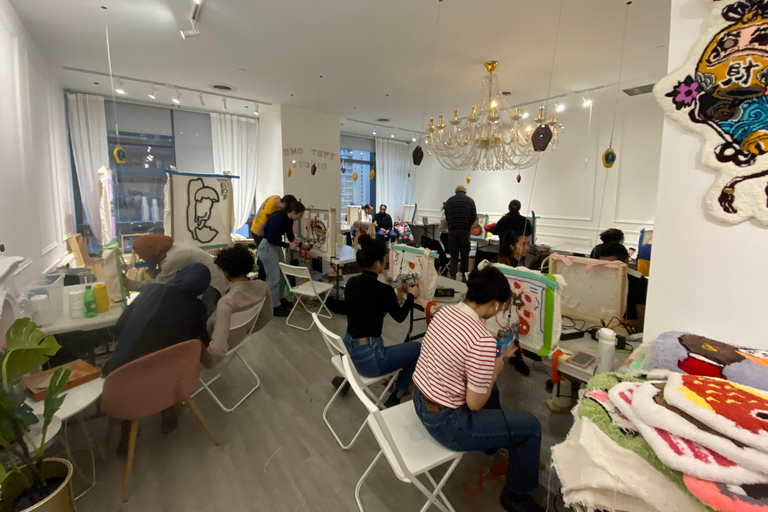 Toronto: Creative Tufting Workshop With Take-Home Rug Toronto:Creative Tufting Workshop With Take-Home Rug (M)