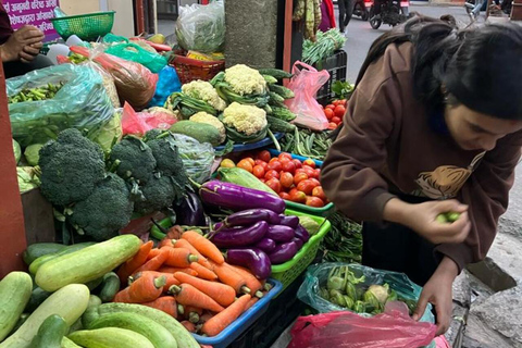 Clase de elaboración de momo en Thamel