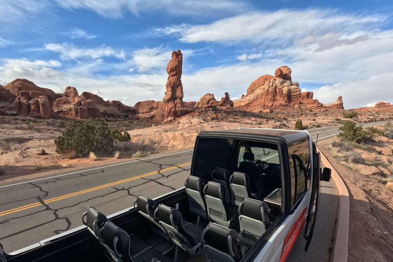 Från Moab: Arches National Park Scenic Tour med korta vandringarSolnedgångstur | Arches nationalpark