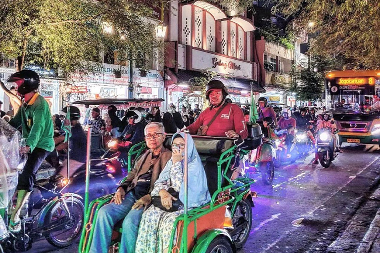 Yogyakarta: Malioboro Street Night Tour with Food Tasting