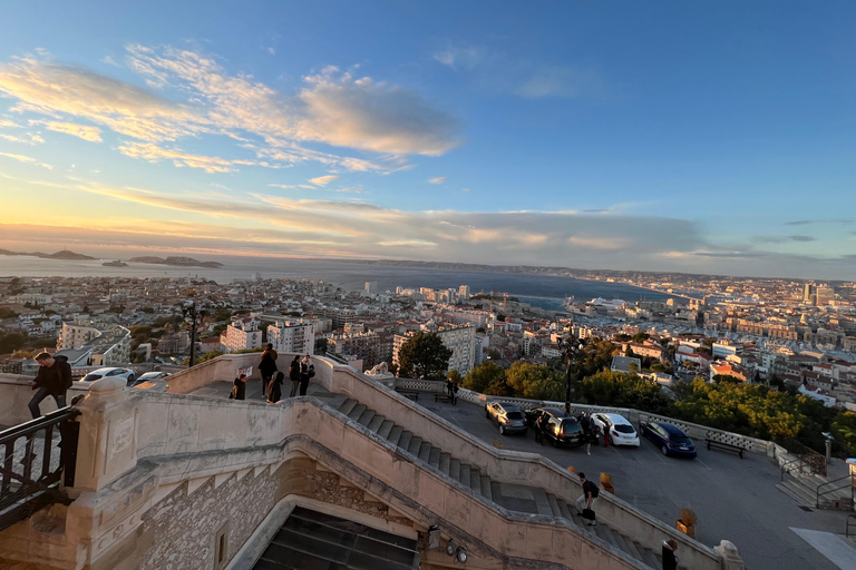 Mellan hav och kullar: i fotspåren av Allauch, Aix, MarseilleAix, Allauch, Marseille: Offentlig