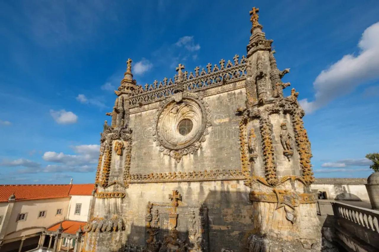 Lisbon: Discover Tomar, Convent of Christ & Almourol Castle