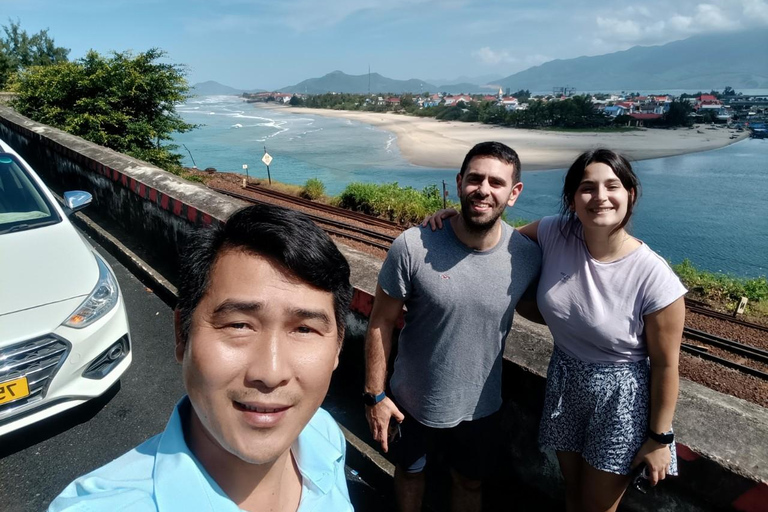 Hue till Danang med privat bil med Muti Sightseeing-stoppHue till Danang med bil med engelsktalande förare