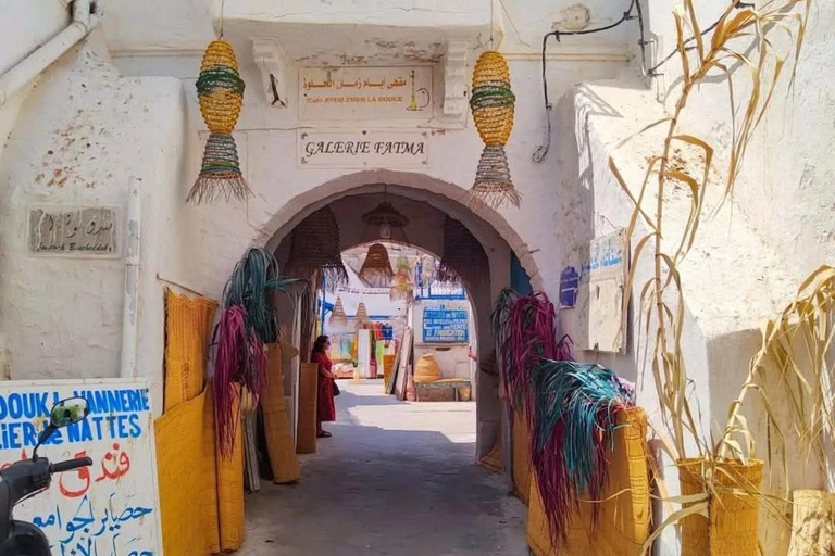 Djerba: Island Tour Snack, Synagogue, Souk, and Sunset