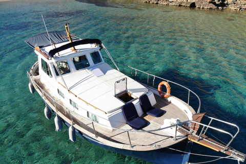 Sail in a Llaut through the marine reserve of northern Menorca, 4 or 8 hours Sail in the marine reserve of northern Menorca