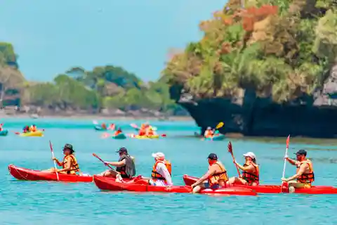 Da Ko Pha Ngan: Avventura in motoscafo nel Parco Marino di Angthong