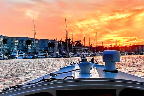 Marina Del Rey: Cruzeiro de barco acolhedor com bebida quente e sobremesaPasseio de barco romântico com vinho e charcutaria