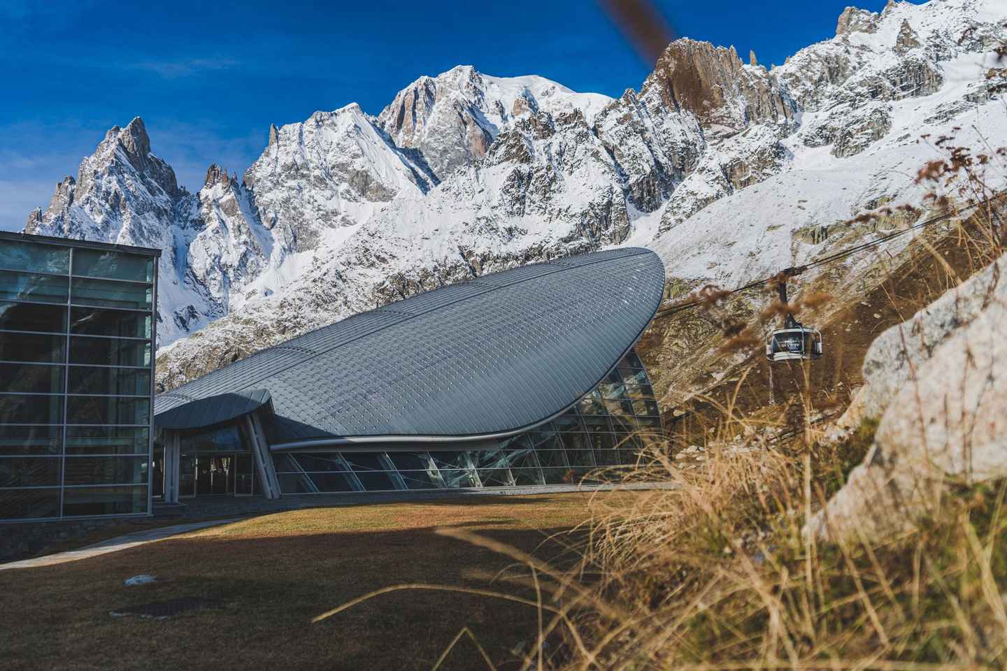 Courmayeur: Skyway Monte Bianco Cable Car Return Ticket