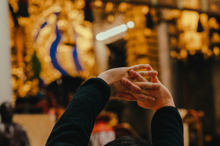 Kyoto: Yoga Session in a Japanese Temple with a Meal 2 yoga lesson + meal