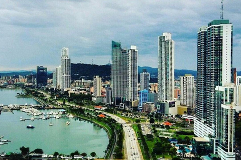 The Two Sides of Panama: Nature + City (Private Tour)