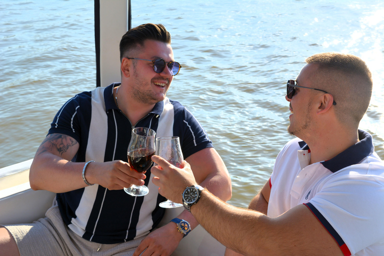Belgrade: PRIVATE Luxury Boat Cruise on 2 Rivers 2 HOURS Private luxury boat day cruise + FREE DRINKS