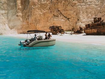 Zakynthos: Praia do Naufrágio e Aventura nas Cavernas Azuis