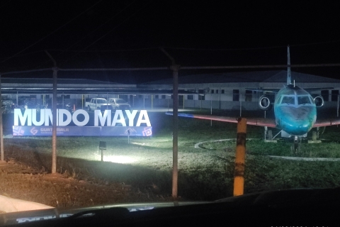 Van de luchthaven van Mundo Maya naar je hotel /Flores of TikalVan de luchthaven Mundo Maya naar je hotel op Flores Islan
