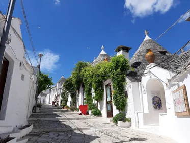 Alberobello: Geführter Rundgang zu den legendären Trulli im UNESCO-Weltkulturerbe Alberobello: Geführter Rundgang zu den legendären Trulli im ...