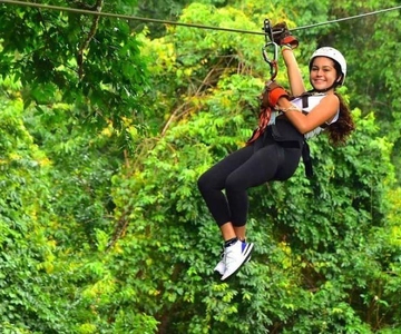 Puerto Maldonado: Aventura en tirolesa, canopy y kayak