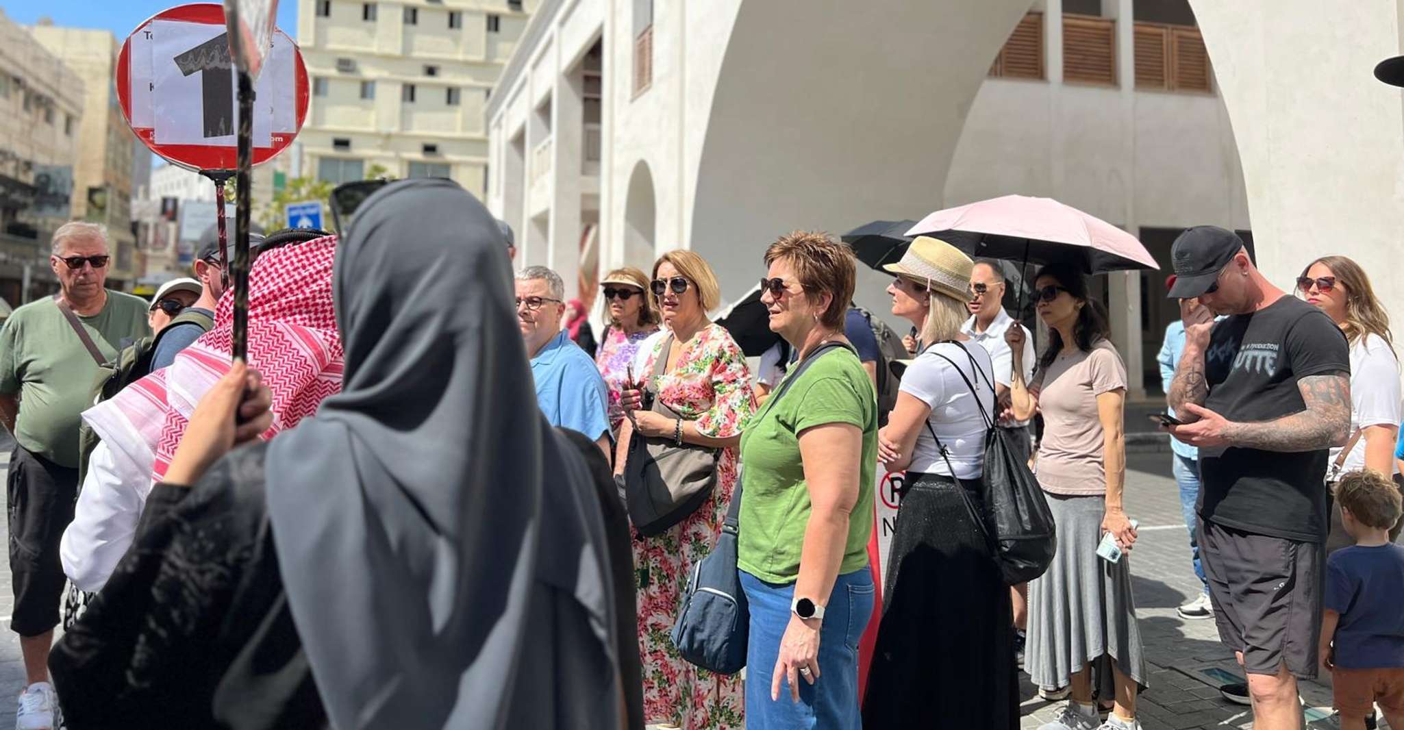 Bahrain Full-Day Highlights Tour:Manama,Desert&Tree of Life photo 9