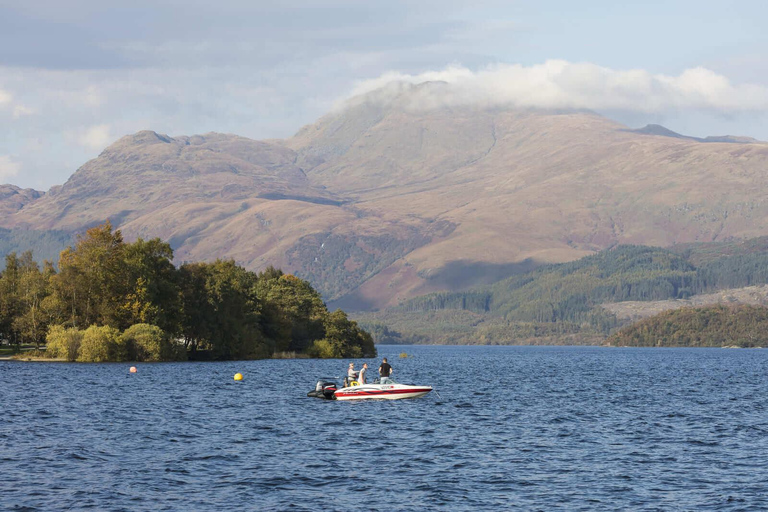 From Glasgow: Stirling Castle & Loch Lomond Trip with Cruise