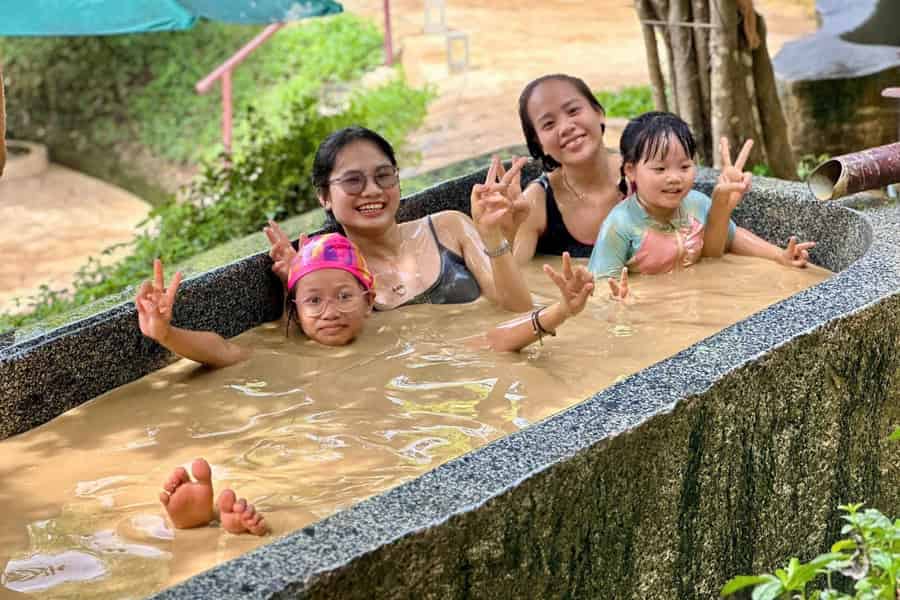 Stadtführung durch Nha Trang mit 3 Inseln, Schlammbad und Schnorcheln. Foto: GetYourGuide Stadtführung durch Nha Trang mit 3 Inseln, Schlammbad und Schnorcheln. Foto: GetYourGuide