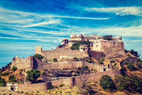 Visite privée d'une journée à Kumbhalgarh et Rankapur au départ d'Udaipur