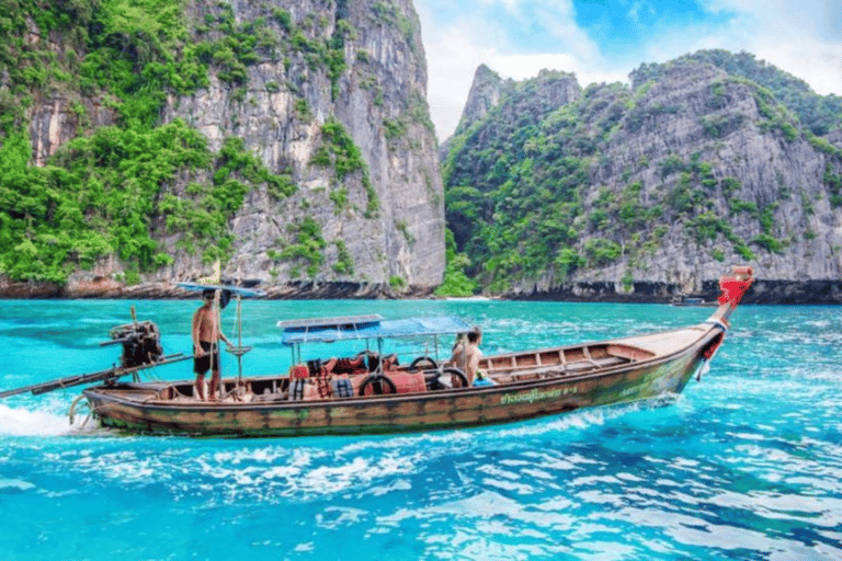 Phuket : Les îles Phi Phi, l'île aux Bambous et le lagon de Pileh ...