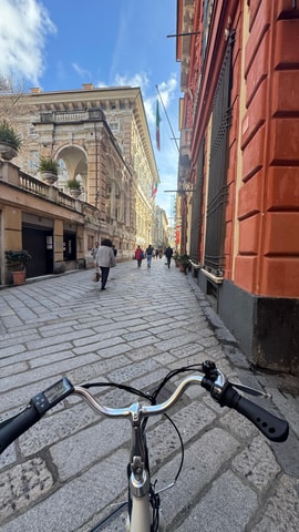 Genoa: E-Bike Rental with Audio Guide Tour