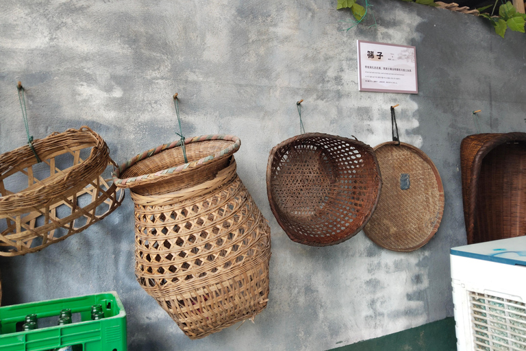 Chongqing: Cooking class, Face-Changing Show & Skyline Views Private Tour