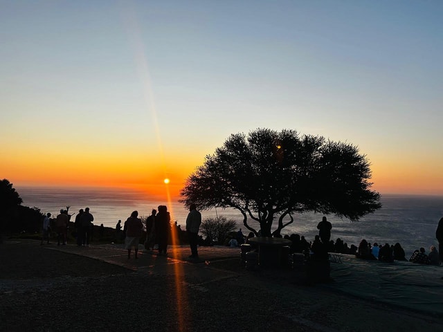 Cape Town: Sunset Bus Tour with Picnic on Signal Hill