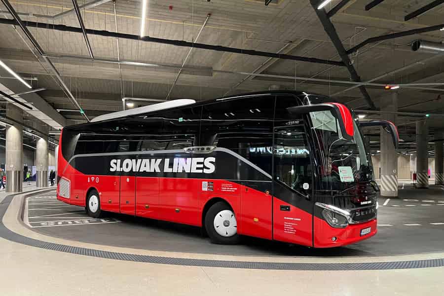 Bratislava - Flughafen Wien: Direkter & zuverlässiger Bustransfer. Foto: GetYourGuide