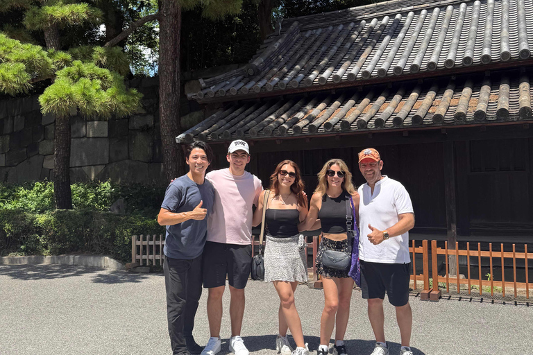 Tokyo: Imperial Palace and Shogun Storytelling Walk