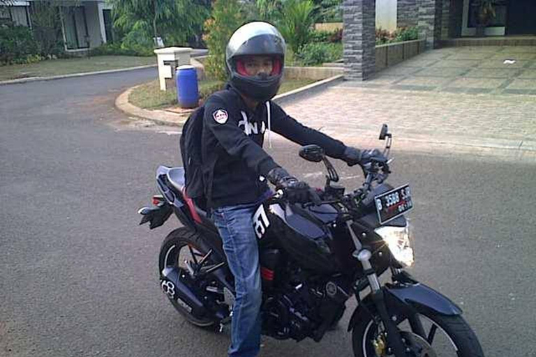 Jakarta:: City Sightseeing Motorbike Tour