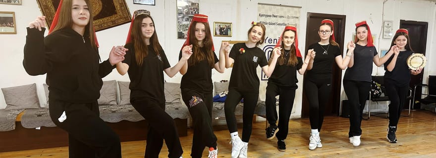 Découvrez Skopje avec des danses traditionnelles