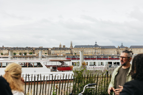 Bordeaux : Centre historique et quartier des Chartrons à véloVisite en anglais