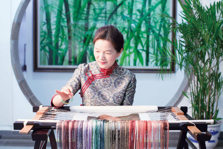 Hangzhou: Silk Museum, Tea Museum & Leifeng Pagoda Tour