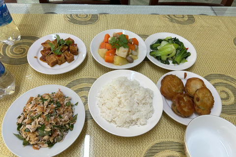 Tour Huế auf dem Rücken eines Motorrads