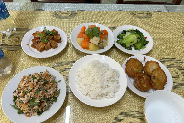 Tour Huế auf dem Rücken eines Motorrads