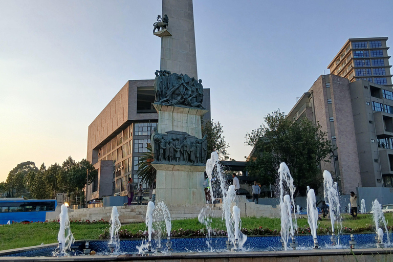 Addis Ababa: Guided City Highlights Tour in English & French