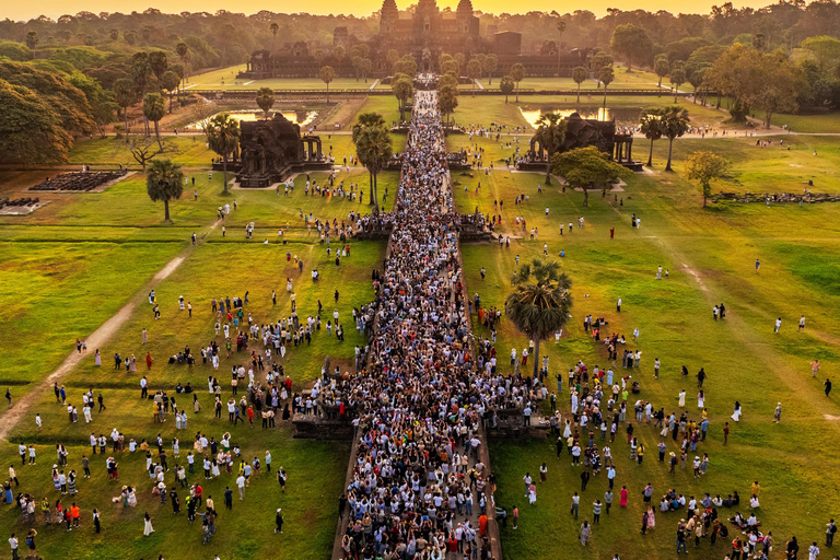 Soluppgång vid Angkor Wat och heldag med fascinerande tempel